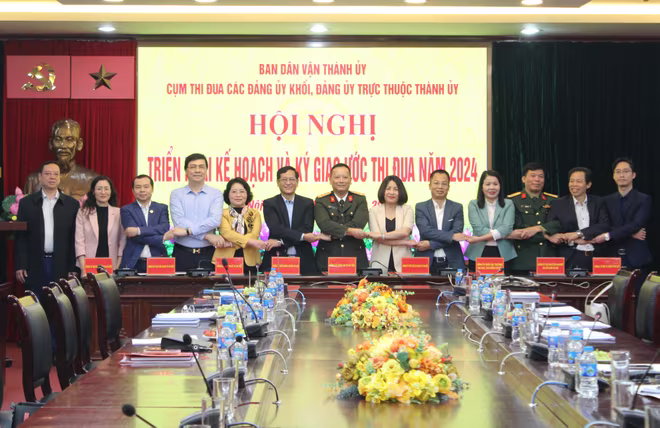 Các đơn vị trong Cụm thi đua thể hiện sự đoàn kết, nhất trí thực hiện phong trào thi đua Các đơn vị trong Cụm thi đua thể hiện sự đoàn kết, nhất trí thực hiện phong trào thi đua