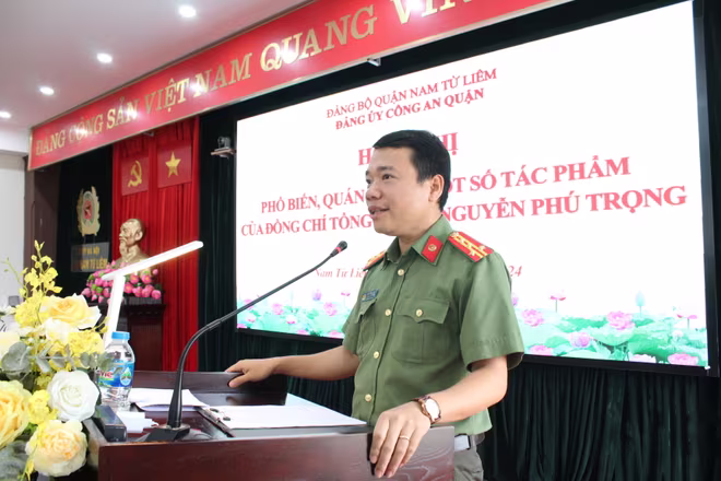 Đại tá Mai Tùng Lâm, Phó trưởng CAQ Nam Từ Liêm phát biểu bế mạc hội nghị Đại tá Mai Tùng Lâm, Phó trưởng CAQ Nam Từ Liêm phát biểu bế mạc hội nghị