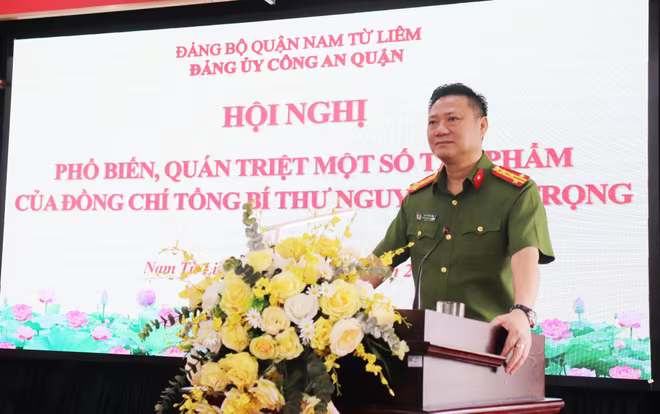 Đại tá Trần Văn Hóa, Bí thư Đảng ủy, Trưởng CAQ Nam Từ Liêm phát biểu khai mạc hội nghị Đại tá Trần Văn Hóa, Bí thư Đảng ủy, Trưởng CAQ Nam Từ Liêm phát biểu khai mạc hội nghị