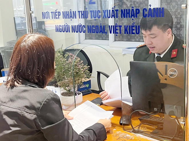 Cơ quan, tổ chức, doanh nghiệp cần tuân thủ quy định tại Điều 45 - Luật Nhập cảnh, xuất cảnh, quá cảnh, cư trú của người nước ngoài tại Việt Nam