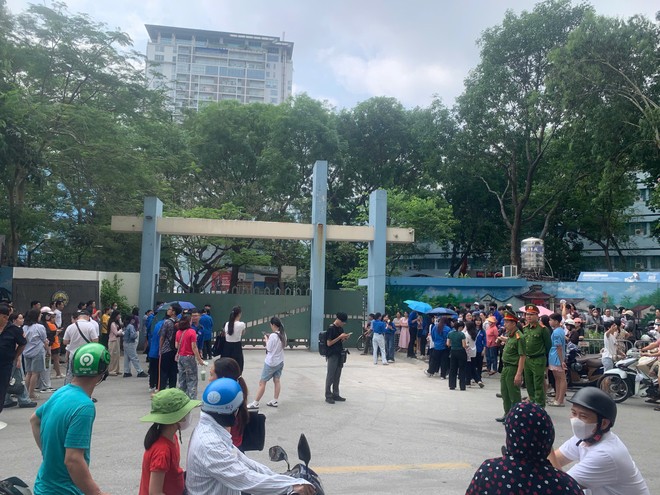Lực lượng công an cơ sở tham gia bảo vệ 3 vòng của kỳ thi tuyển sinh THPT năm học 2025-2026