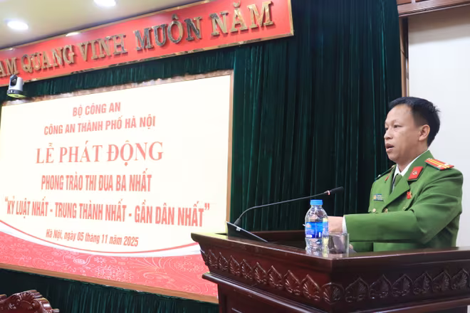 Trung tá Ngô Thái Sơn, Trưởng Công an phường Tây Hồ phát biểu hưởng ứng phong trào thi đua "Ba nhất" Trung tá Ngô Thái Sơn, Trưởng Công an phường Tây Hồ phát biểu hưởng ứng phong trào thi đua "Ba nhất"