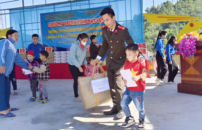 Niềm vui ấm áp giữa những ngày đông Niềm vui ấm áp giữa những ngày đông