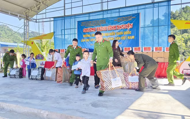 Niềm vui ấm áp giữa những ngày đông Niềm vui ấm áp giữa những ngày đông