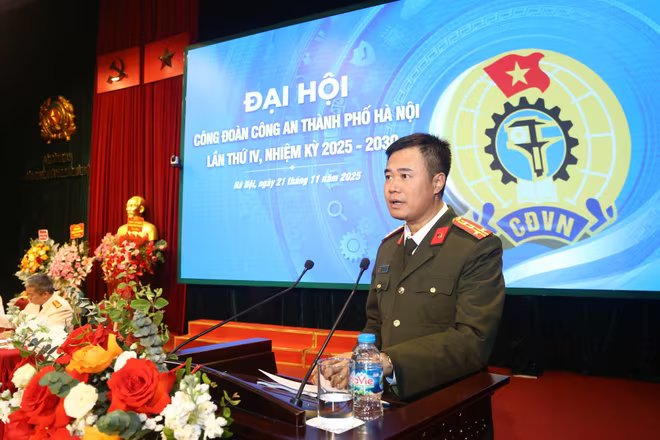 Đại tá Nguyễn Ngọc Quyền phát biểu tại Đại hội