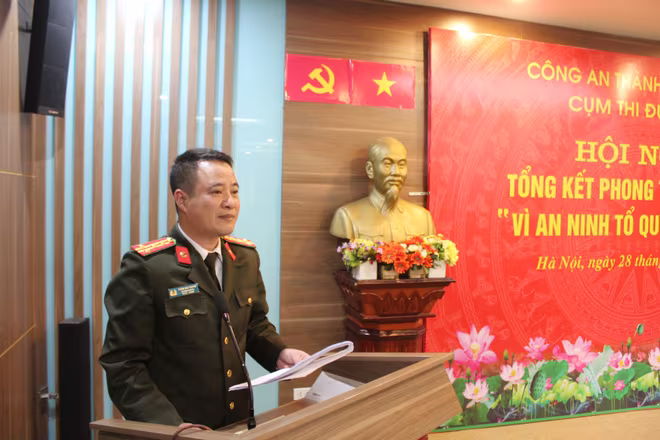 Đại tá Phạm Hải Thắng, Trưởng phòng An ninh kinh tế, đơn vị Cụm trưởng phát biểu tại hội nghị