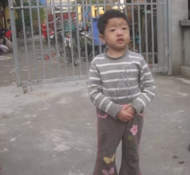 Tìm tung tích bé gái tật nguyền bị xâm hại rồi “bỏ” chốn cửa Thiền ảnh 7 Tìm tung tích bé gái tật nguyền bị xâm hại rồi “bỏ” chốn cửa Thiền ảnh 7