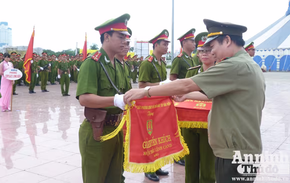 Sở Cảnh sát PCCC Hà Nội: Sôi nổi Hội thi điều lệnh CAND năm 2012 ảnh 7 Sở Cảnh sát PCCC Hà Nội: Sôi nổi Hội thi điều lệnh CAND năm 2012 ảnh 7