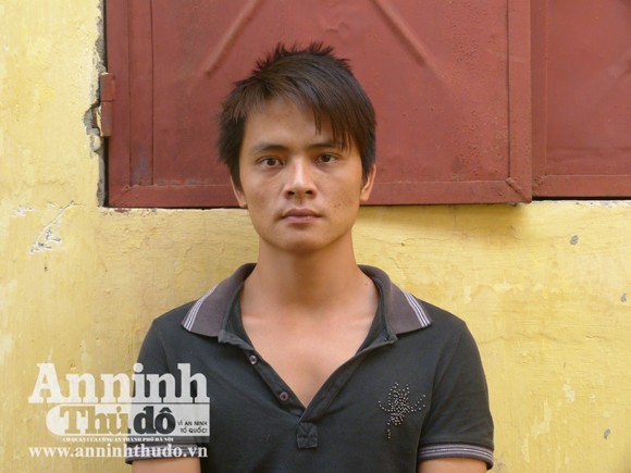 Gã trai chuyên cướp giật trên Đại lộ Thăng Long sa lưới ảnh 1 Gã trai chuyên cướp giật trên Đại lộ Thăng Long sa lưới ảnh 1