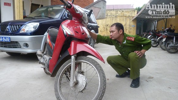Đưa "khách" vào nghĩa trang, lái xe ôm suýt mất mạng ảnh 2 Đưa "khách" vào nghĩa trang, lái xe ôm suýt mất mạng ảnh 2