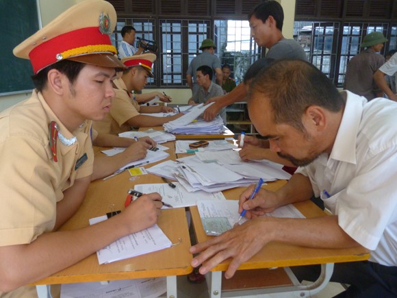 Tạo thuận lợi nhất cho người dân sang tên phương tiện ảnh 4 Tạo thuận lợi nhất cho người dân sang tên phương tiện ảnh 4