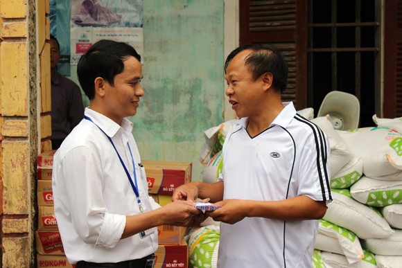 Báo ANTĐ chia sẻ khó khăn với bà con nơi “rốn lũ” ảnh 19 Báo ANTĐ chia sẻ khó khăn với bà con nơi “rốn lũ” ảnh 19