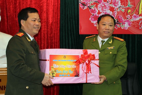 Lãnh đạo CATP Hà Nội chúc tết các đơn vị ảnh 3 Lãnh đạo CATP Hà Nội chúc tết các đơn vị ảnh 3
