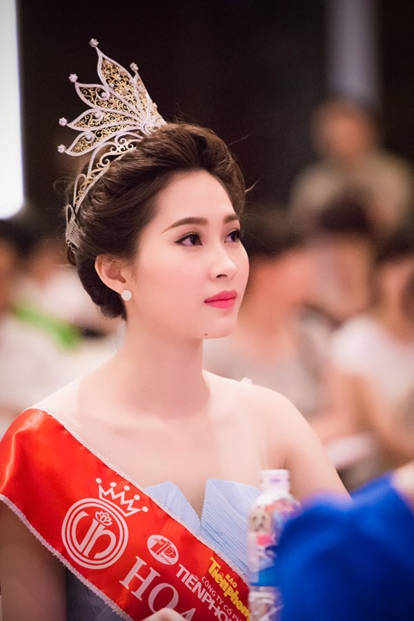 Người đẹp “sống thử” sẽ không được thi Hoa hậu ảnh 3 Người đẹp “sống thử” sẽ không được thi Hoa hậu ảnh 3