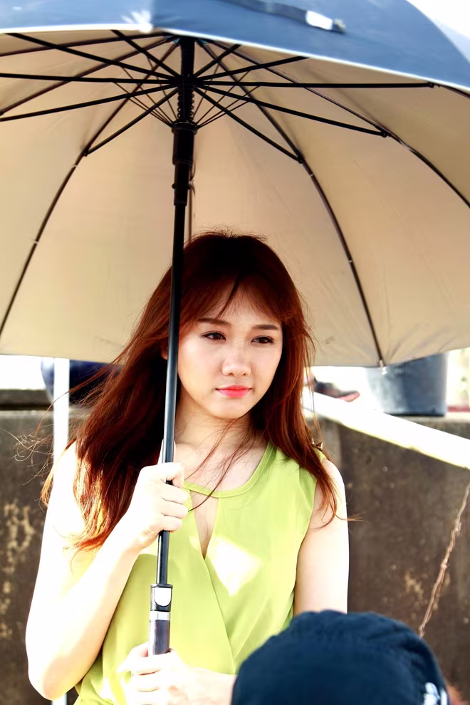 Hari Won đón tuổi mới bên Sơn Tùng M-TP ảnh 1 Hari Won đón tuổi mới bên Sơn Tùng M-TP ảnh 1
