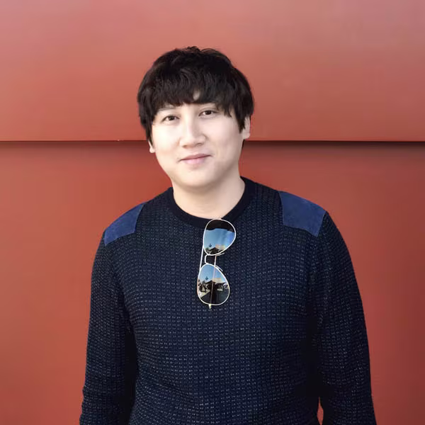 Mr Siro được biết đến là "cỗ máy tạo hit" trong showbiz Việt Mr Siro được biết đến là "cỗ máy tạo hit" trong showbiz Việt