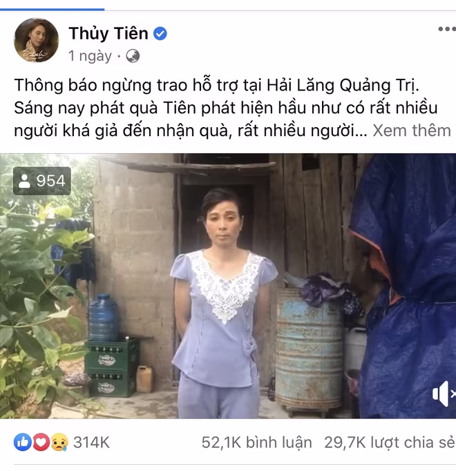 Clip phía Thủy Tiên ghi lại hình ảnh người phụ nữ tại xóm 1, thôn Thượng Xá, xã Hải Thượng, huyện Hải Lăng không có tên trong danh sách một trong 6 hộ dân được nhận quà cứu trợ từ đoàn của Thủy Tiên