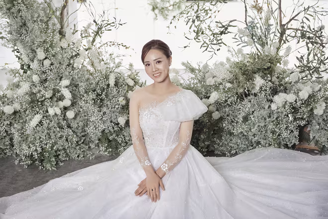 Ngọc Hà tâm sự, Thụy Vân luôn theo sát, ủng hộ chuyện tình cảm của mình với NSND Công Lý. Đặc biệt, Thụy Vân với kinh nghiệm của một người đà lập gia đình được 10 năm nên luôn cho cô nhiều lời khuyên hữu ích trong cuộc sống. Ngọc Hà tâm sự, Thụy Vân luôn theo sát, ủng hộ chuyện tình cảm của mình với NSND Công Lý. Đặc biệt, Thụy Vân với kinh nghiệm của một người đà lập gia đình được 10 năm nên luôn cho cô nhiều lời khuyên hữu ích trong cuộc sống.