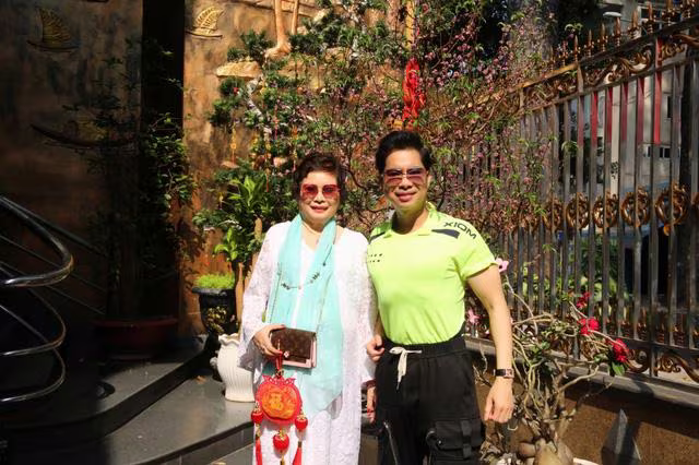 Ngọc Sơn và mẹ Ngọc Sơn và mẹ