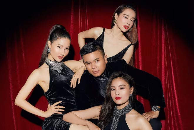 Đạo diễn Nhất Trung và ba nàng thơ trong phim "1990" Đạo diễn Nhất Trung và ba nàng thơ trong phim "1990"