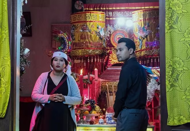 Cảnh trong phim "Đêm tối rực rỡ" Cảnh trong phim "Đêm tối rực rỡ"