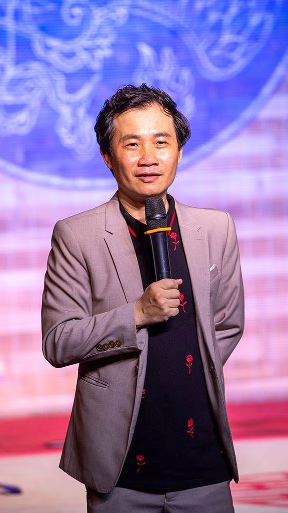 Nhạc sĩ Nguyễn Quang Long Nhạc sĩ Nguyễn Quang Long