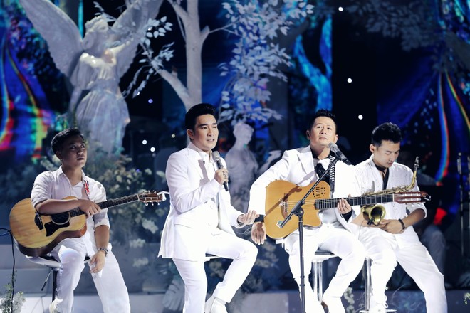 Ca sĩ Quang Hà: "Làm show cứ xảy ra sự cố, hết cháy rồi lại bị hoãn"