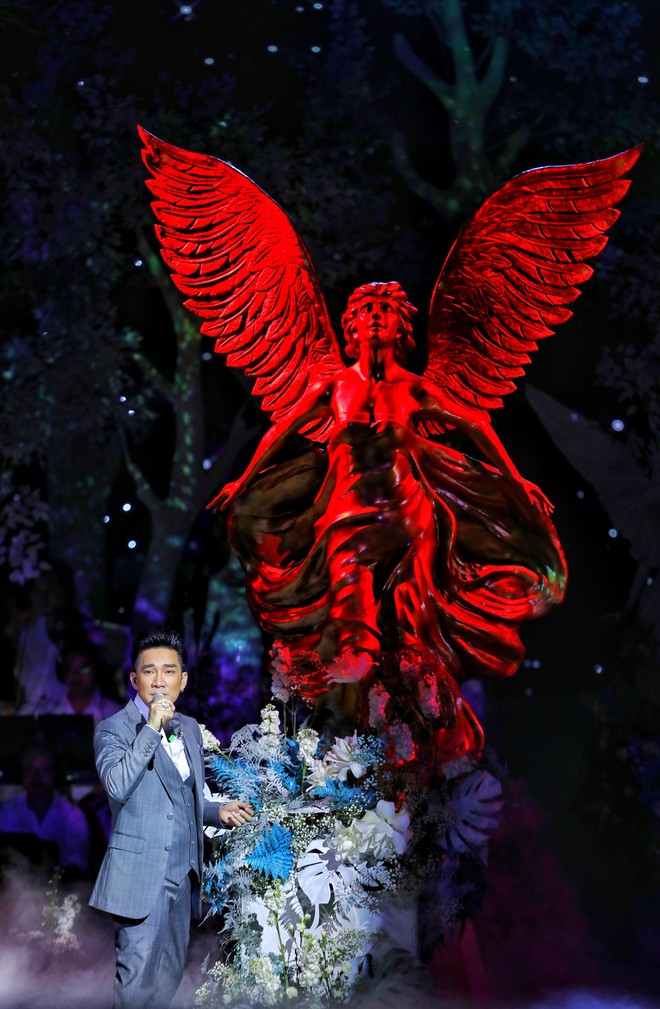 Ca sĩ Quang Hà: "Làm show cứ xảy ra sự cố, hết cháy rồi lại bị hoãn"
