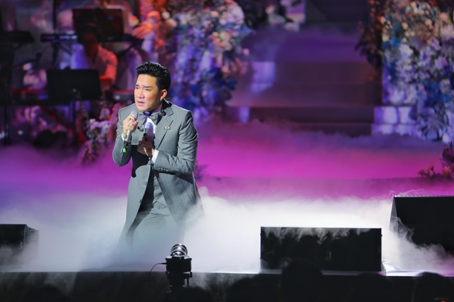Ca sĩ Quang Hà: "Làm show cứ xảy ra sự cố, hết cháy rồi lại bị hoãn"