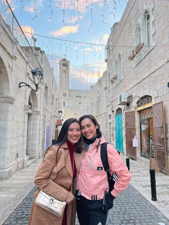 Hoàng My và Kim Duyên có mối quan hệ chị em thân thiết ngoài đời