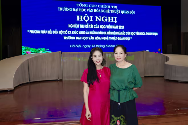 NSND Thanh Ngoan và NSND Hà Thùy NSND Thanh Ngoan và NSND Hà Thùy