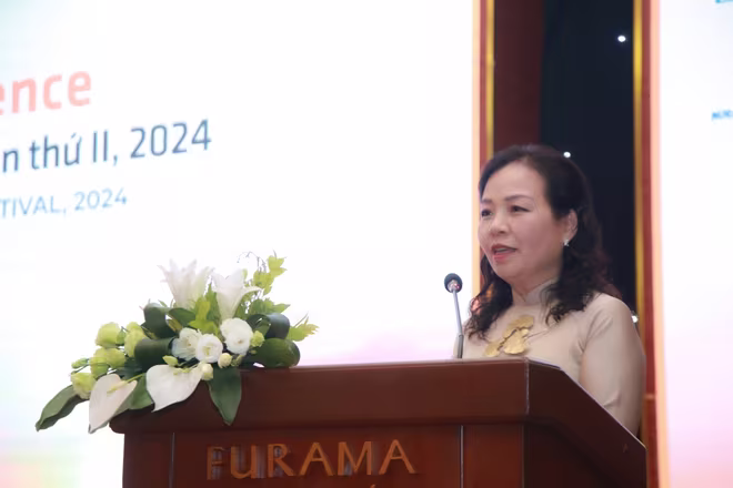 Tiến sĩ Ngô Phương Lan - Giám đốc "Liên hoan phim châu Á Đà Nẵng" Tiến sĩ Ngô Phương Lan - Giám đốc "Liên hoan phim châu Á Đà Nẵng"