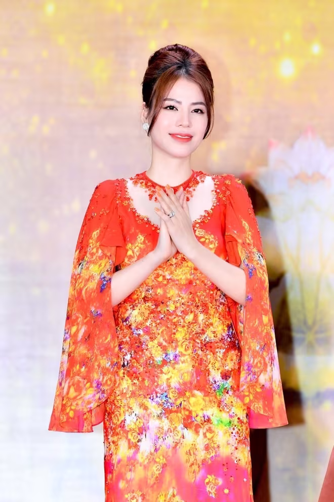 Nhà thiết kế Thoa Trần