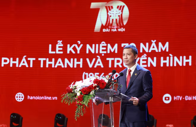 Ông Nguyễn Kim Khiêm, Tổng Giám đốc, Tổng biên tập Đài PT-TH Hà Nội tự hào nhìn lại chặng đường lịch sử 70 năm hình thành và phát triển của Đài. Ông Nguyễn Kim Khiêm, Tổng Giám đốc, Tổng biên tập Đài PT-TH Hà Nội tự hào nhìn lại chặng đường lịch sử 70 năm hình thành và phát triển của Đài.