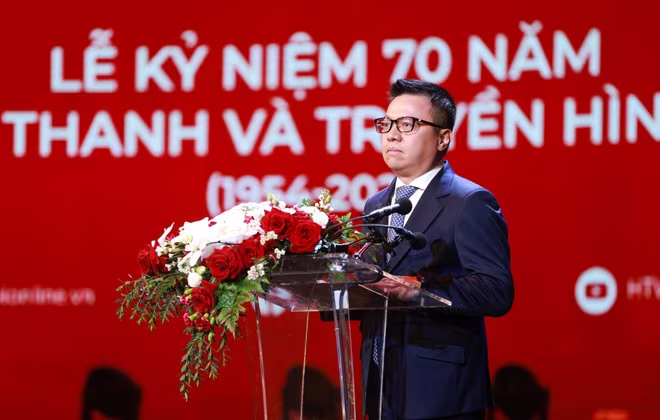 Đồng chí Lê Quốc Minh - Ủy viên Trung ương Đảng, Phó Trưởng ban Tuyên giáo Trung ương, Chủ tịch Hội nhà báo Việt Nam, Tổng Biên tập Báo Nhân dân phát biểu tại lễ kỷ niệm Đồng chí Lê Quốc Minh - Ủy viên Trung ương Đảng, Phó Trưởng ban Tuyên giáo Trung ương, Chủ tịch Hội nhà báo Việt Nam, Tổng Biên tập Báo Nhân dân phát biểu tại lễ kỷ niệm