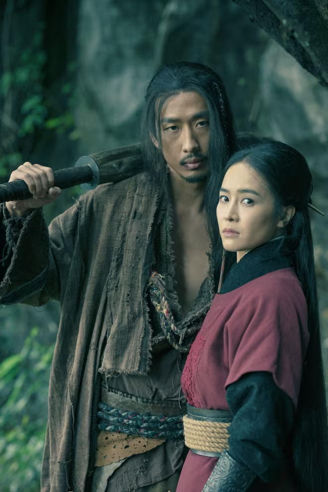 Tạo hình của Tuấn Trần và Thiên Tú trong phim