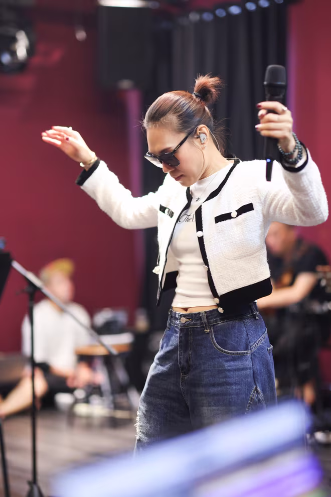 Mỹ Tâm tiết lộ sáng tác chủ đề cho live-concert tại Hà Nội ảnh 1