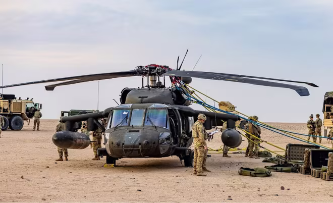 Về mặt chiến lược, khả năng tùy chọn phi công mang lại nhiều lợi thế. Trong môi trường chiến đấu có nguy cơ cao, máy bay có thể hoạt động tự động, giảm rủi ro cho con người.