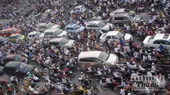 Đường Hà Nội ùn tắc vì có quá nhiều xe cá nhân ảnh 1 Đường Hà Nội ùn tắc vì có quá nhiều xe cá nhân ảnh 1