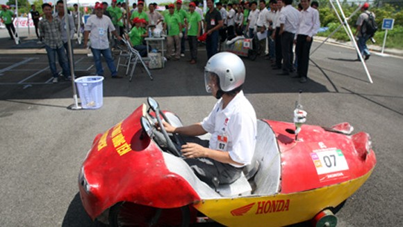 Một lít xăng, chạy từ Hà Nội vào Hà Tĩnh ảnh 6 Một lít xăng, chạy từ Hà Nội vào Hà Tĩnh ảnh 6