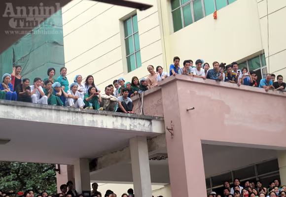 Muôn kiểu “hóng” vụ “trẻ sơ sinh bị bắt cóc trở về” ảnh 9 Muôn kiểu “hóng” vụ “trẻ sơ sinh bị bắt cóc trở về” ảnh 9