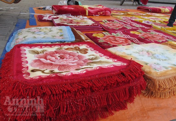 Lộc lá "xuống đường", đợi đón Giao thừa ảnh 8 Lộc lá "xuống đường", đợi đón Giao thừa ảnh 8