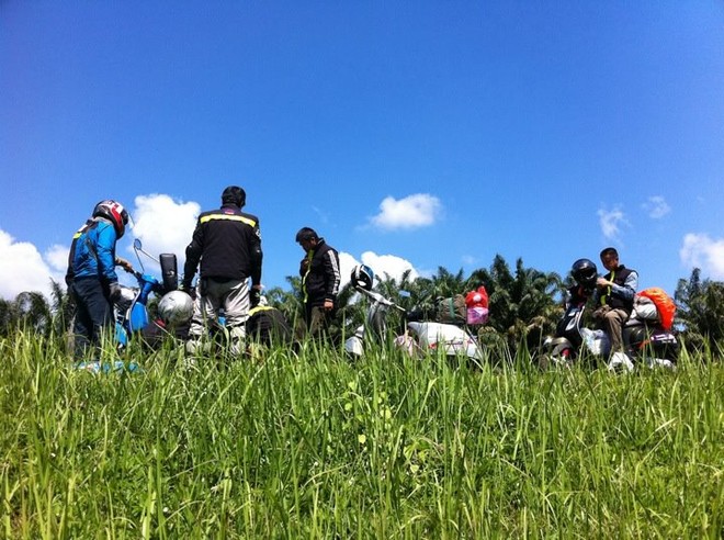 Đoàn “phượt Vespa xuyên Đông Nam Á” về đến Hà Nội ảnh 11 Đoàn “phượt Vespa xuyên Đông Nam Á” về đến Hà Nội ảnh 11