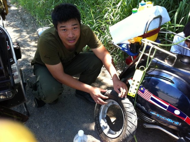 Đoàn “phượt Vespa xuyên Đông Nam Á” về đến Hà Nội ảnh 12 Đoàn “phượt Vespa xuyên Đông Nam Á” về đến Hà Nội ảnh 12