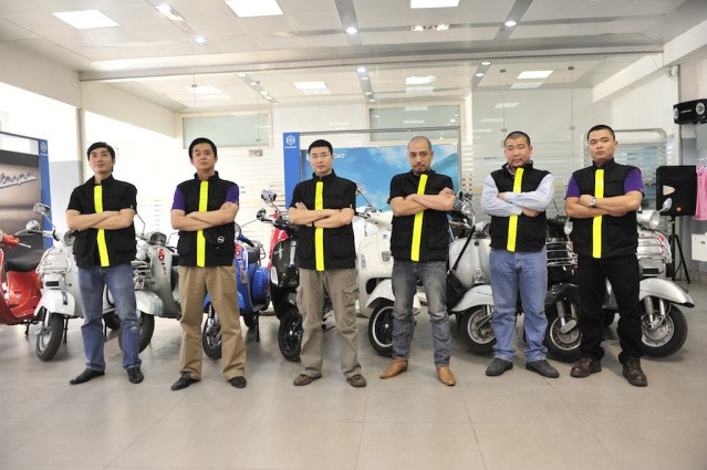 Đoàn “phượt Vespa xuyên Đông Nam Á” về đến Hà Nội ảnh 2 Đoàn “phượt Vespa xuyên Đông Nam Á” về đến Hà Nội ảnh 2