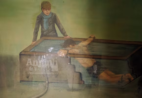 Ghê rợn bước vào “địa ngục trần gian” Tuol Sleng (P6) ảnh 12 Ghê rợn bước vào “địa ngục trần gian” Tuol Sleng (P6) ảnh 12