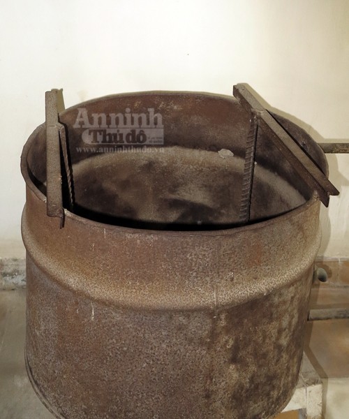 Ghê rợn bước vào “địa ngục trần gian” Tuol Sleng (P6) ảnh 2 Ghê rợn bước vào “địa ngục trần gian” Tuol Sleng (P6) ảnh 2