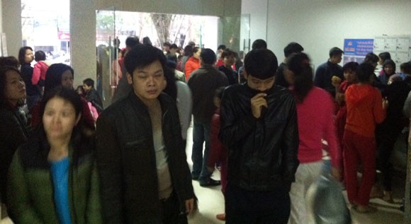 Cháy chung cư 31 tầng, hàng trăm người dân hoảng loạn ảnh 3 Cháy chung cư 31 tầng, hàng trăm người dân hoảng loạn ảnh 3