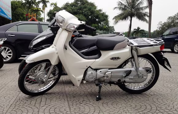 Ngắm chiếc Super Cub 110cc giá trăm triệu tại Hà Nội ảnh 1 Ngắm chiếc Super Cub 110cc giá trăm triệu tại Hà Nội ảnh 1