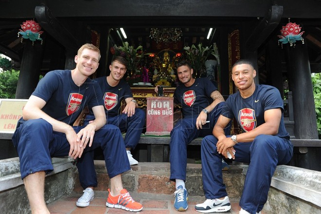 3 bức ảnh cực độc của Arsenal tại Hà Nội ảnh 3 3 bức ảnh cực độc của Arsenal tại Hà Nội ảnh 3